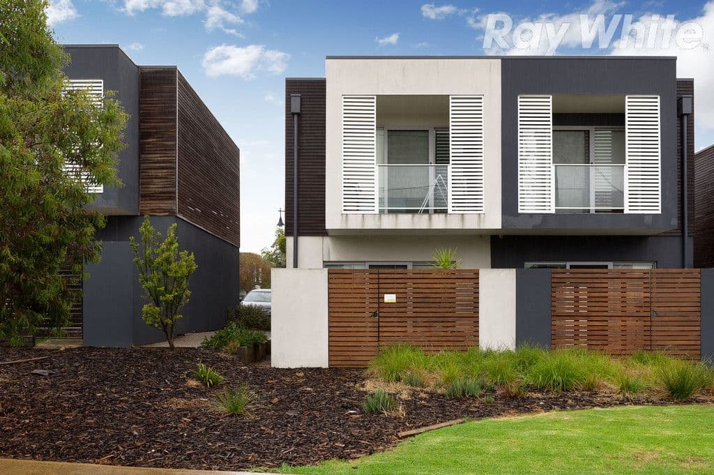 6 Silverash Drive, Bundoora VIC 3083, Bundoora - Thumbnail 2