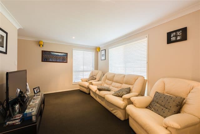 3 Comet Close, GLENVALE QLD 4350, Glenvale - Thumbnail 2