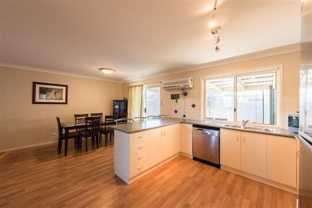 3 Comet Close, GLENVALE QLD 4350, Glenvale - Thumbnail 4