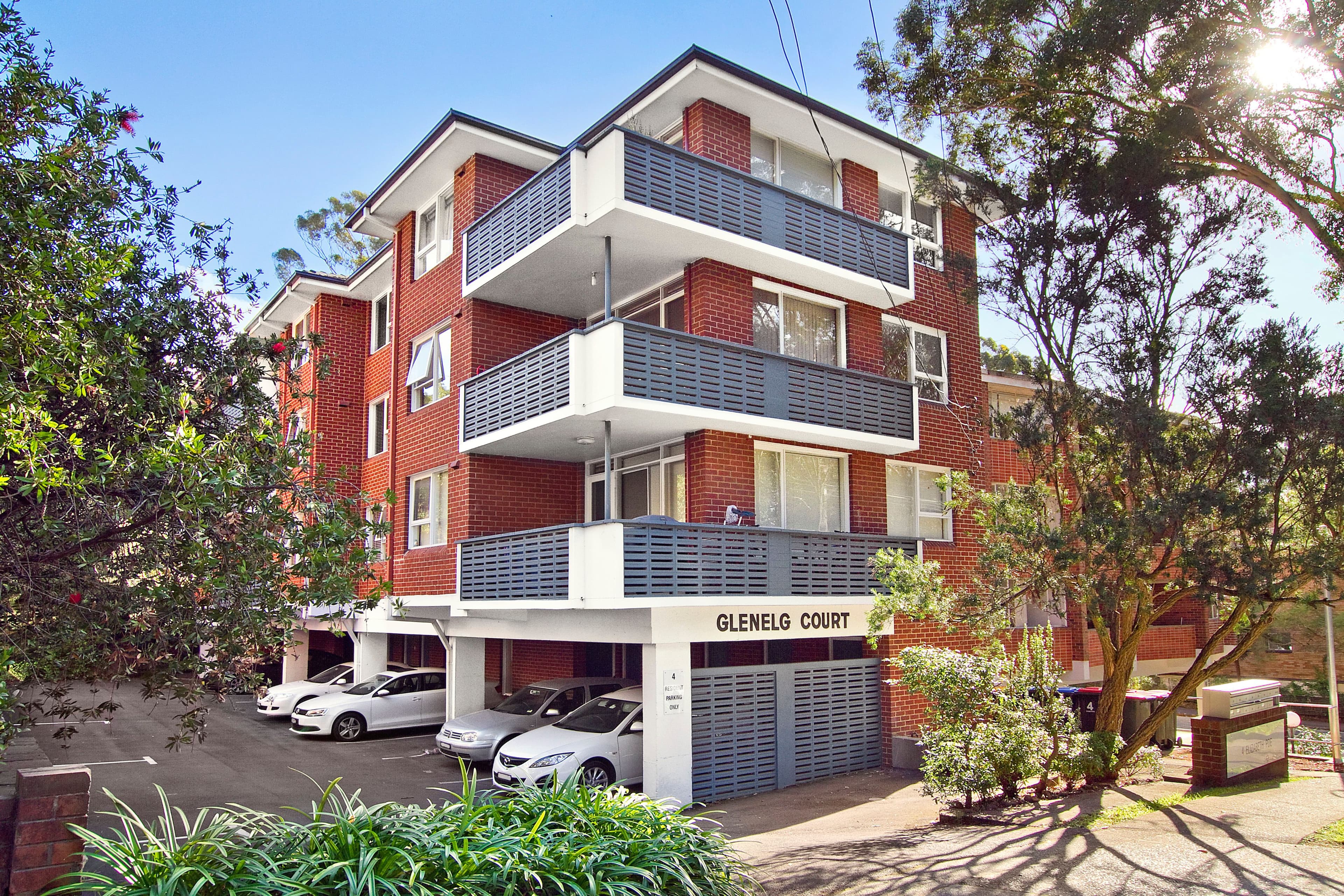 4 Elizabeth Parade, Lane Cove NSW 2066, Lane Cove North - Image 1