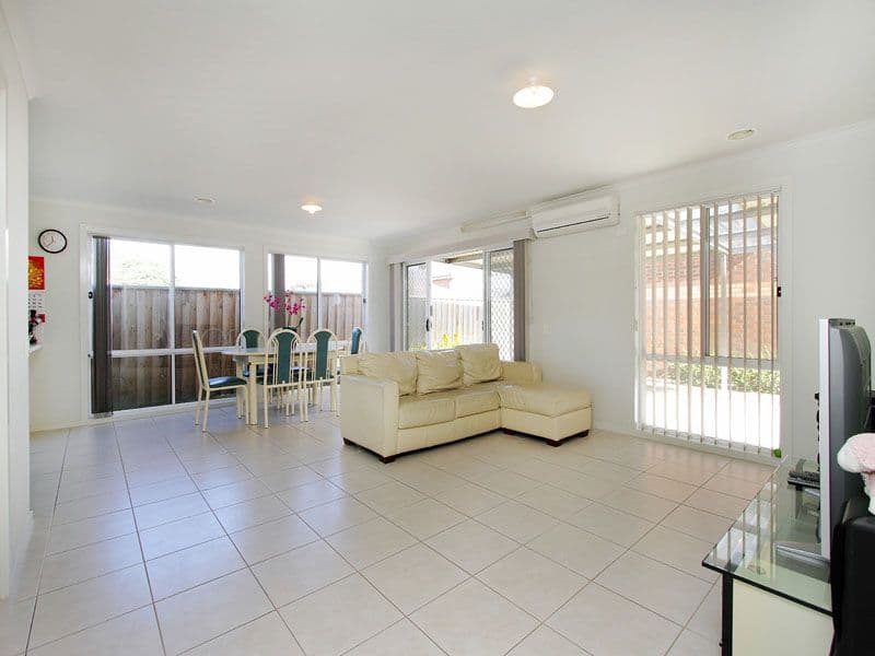 18 Wisteria Place, SPRINGVALE SOUTH VIC 3172, Springvale South - Thumbnail 4