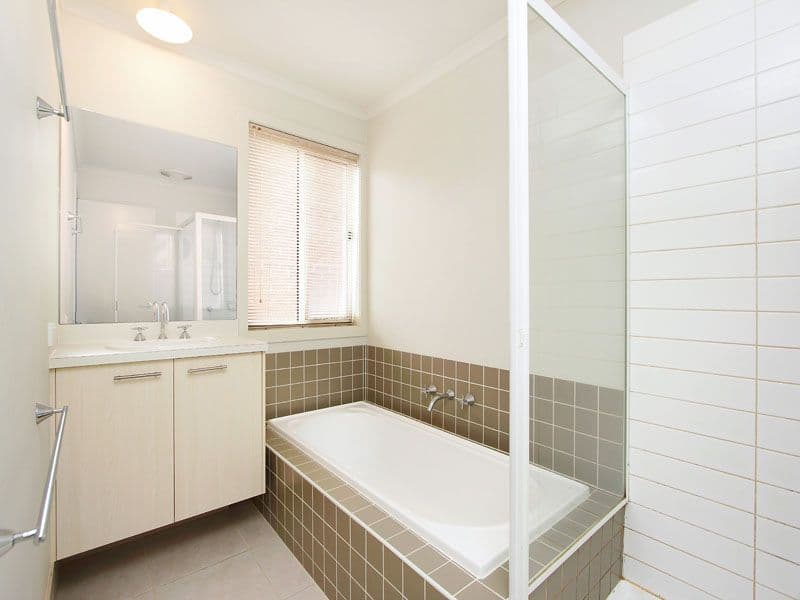 18 Wisteria Place, SPRINGVALE SOUTH VIC 3172, Springvale South - Thumbnail 8