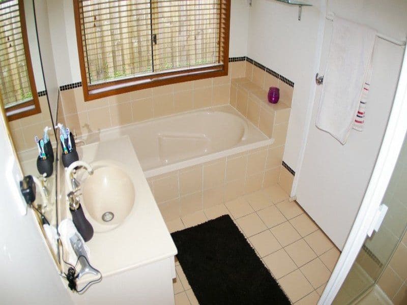 3 Gloria Court, DECEPTION BAY QLD 4508, Deception Bay - Thumbnail 3