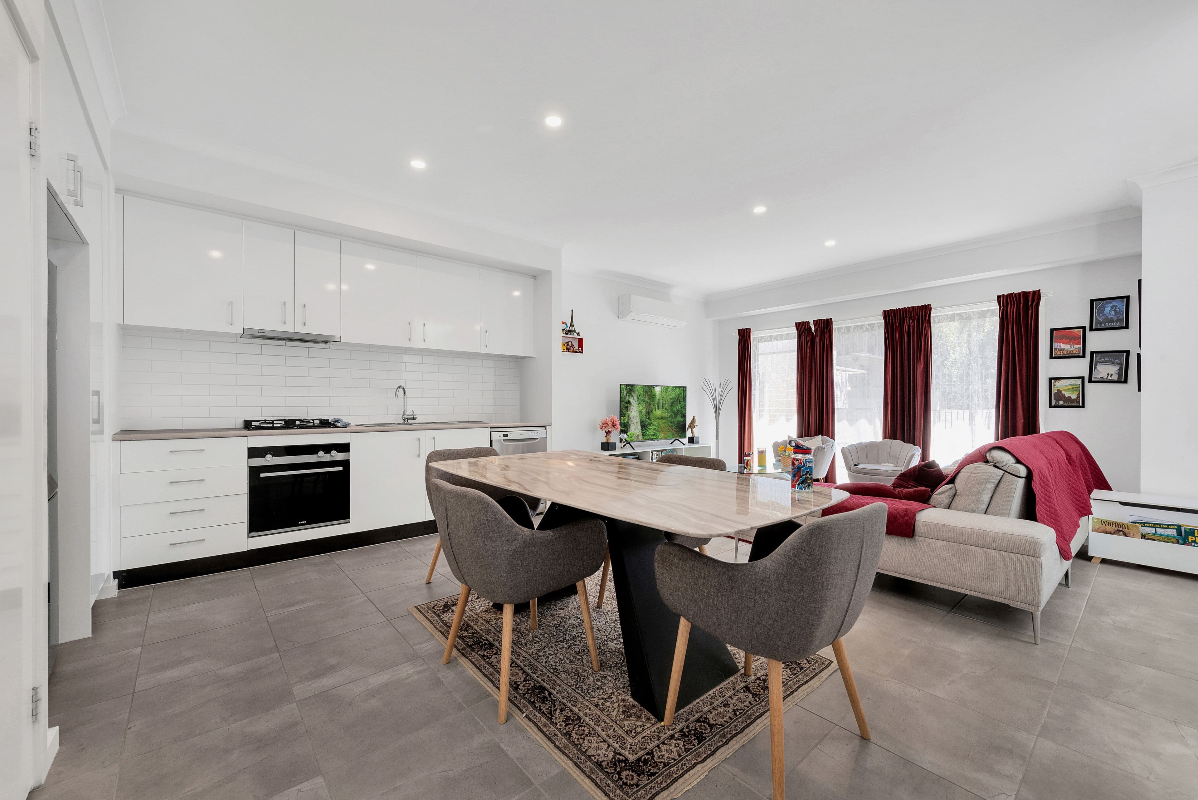 8 Patena Walk, Pakenham VIC 3810, Pakenham - Thumbnail 2