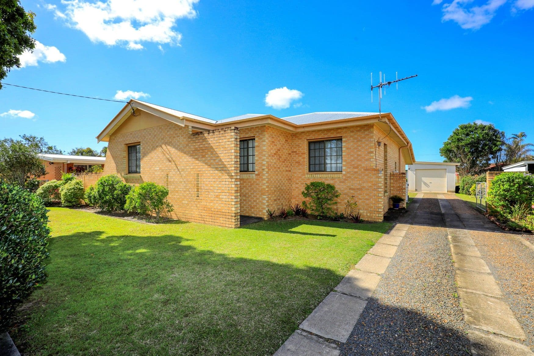 7 Anderson Street, Avenell Heights QLD 4670, Avenell Heights - Thumbnail 5