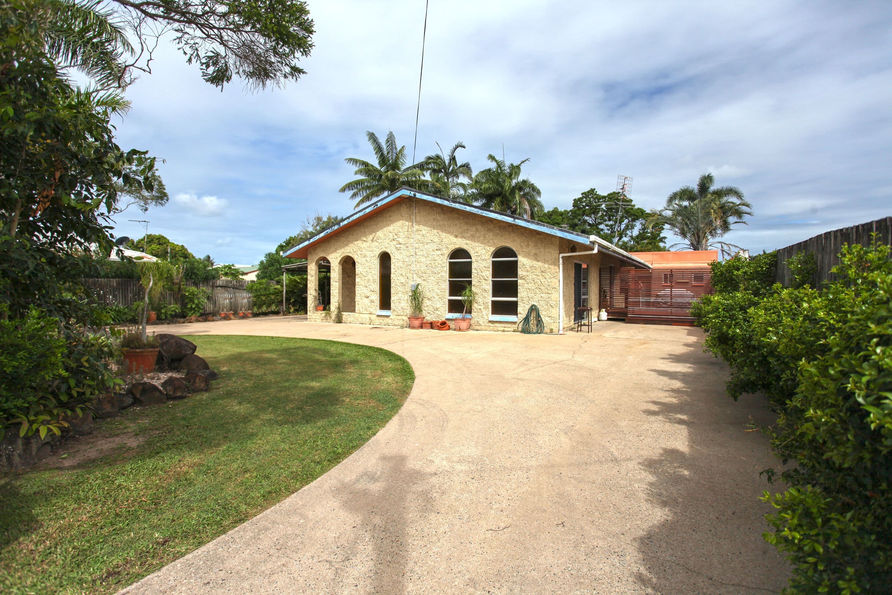 9 Gibson Street, West Mackay QLD 4740, West Mackay - Image 1