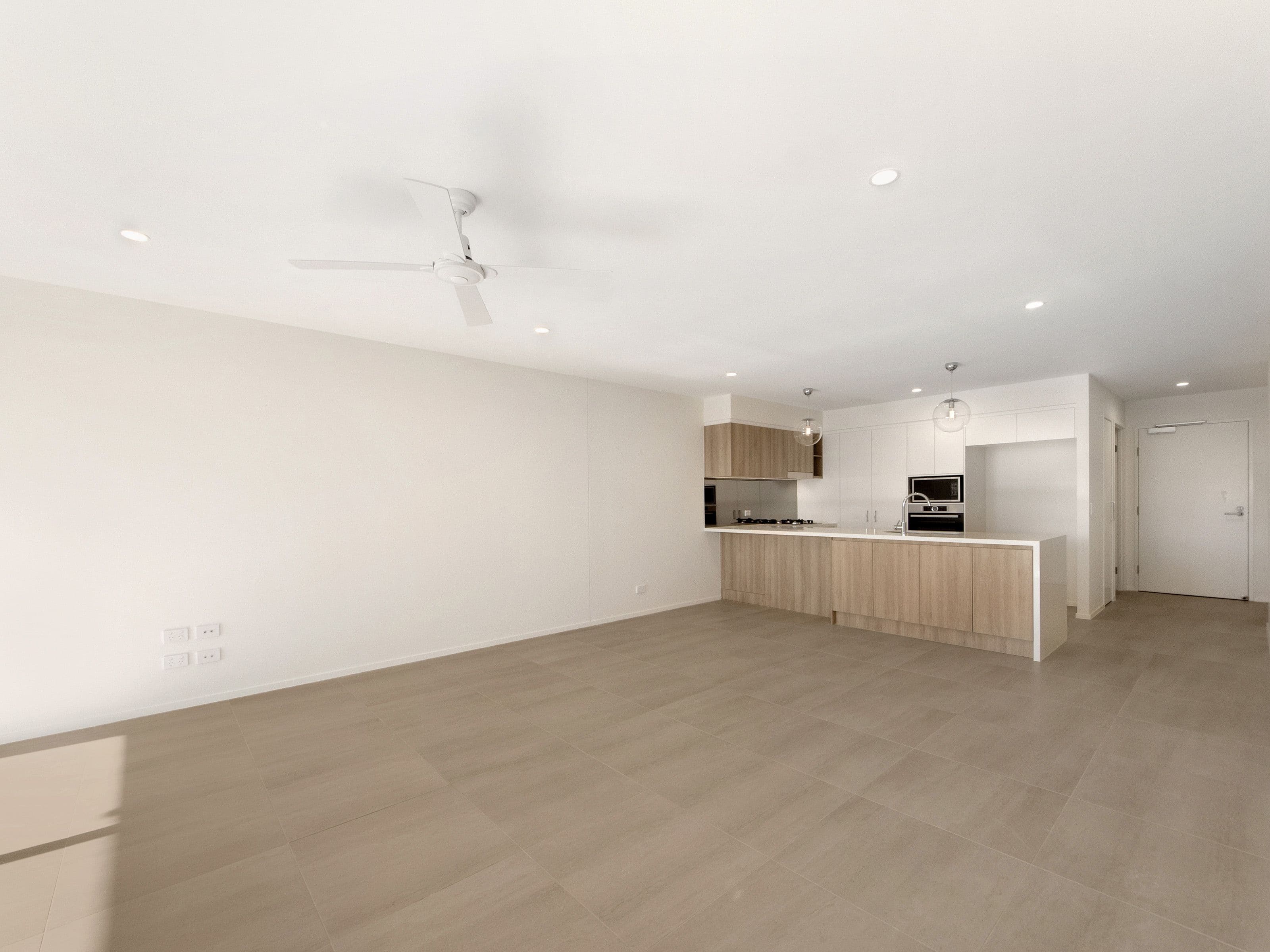 93 Sheehan Avenue, Hope Island QLD 4212, Hope Island - Thumbnail 2