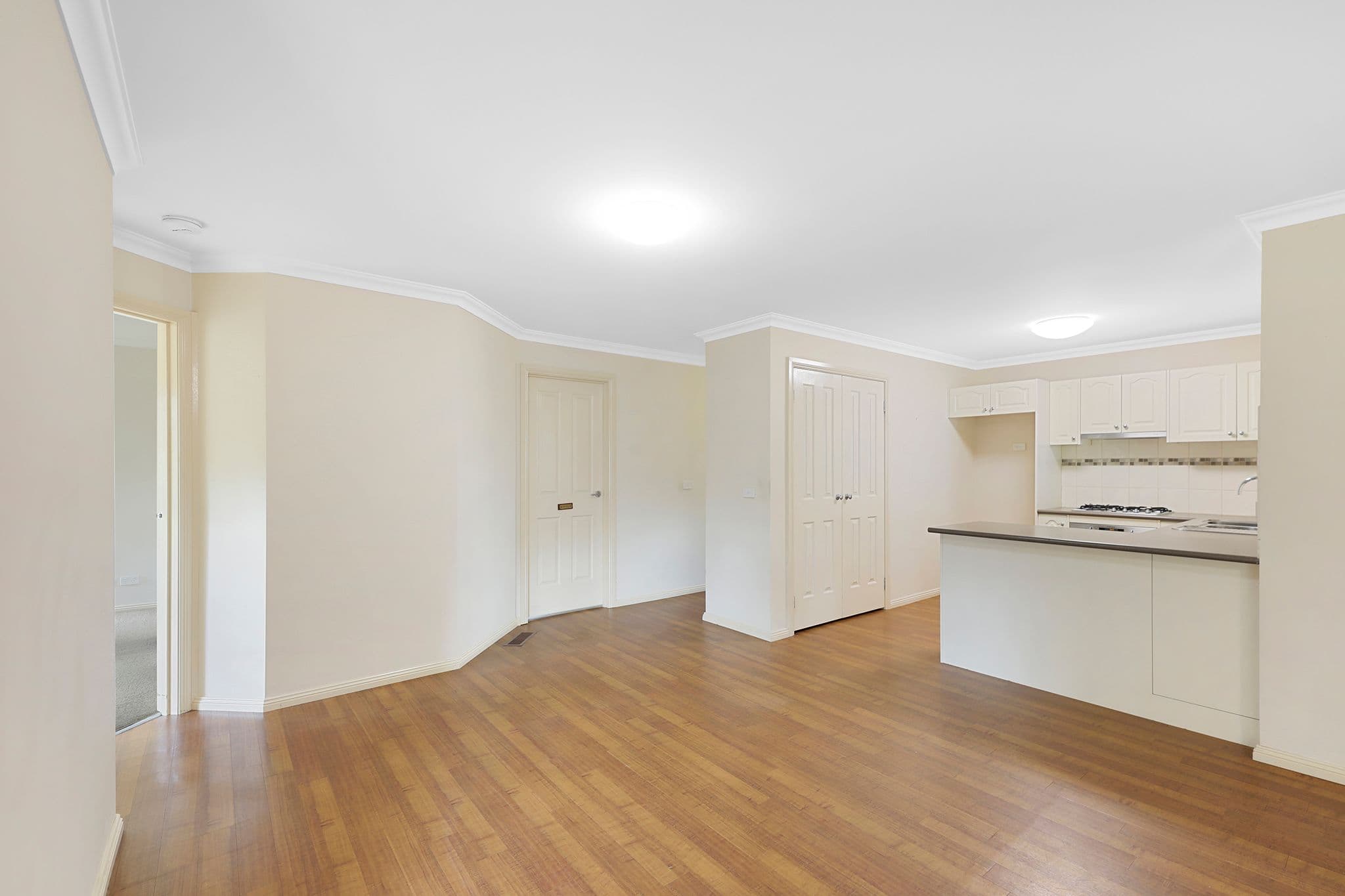 11 Russell Street, Drouin VIC 3818, Drouin - Thumbnail 3