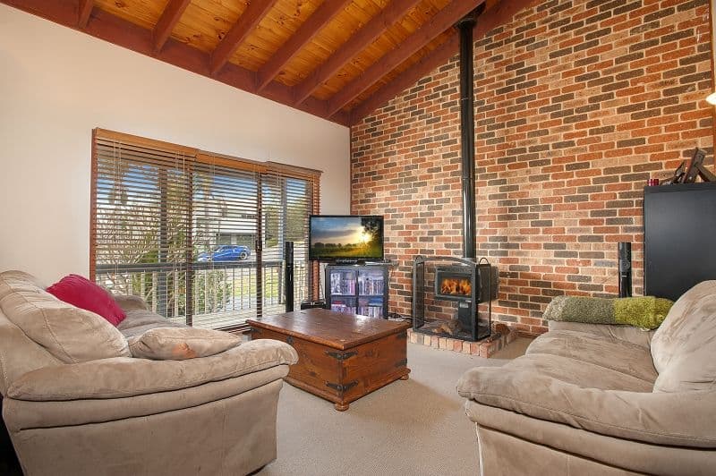 4 Mannikin Drive, WORONORA HEIGHTS NSW 2233, Woronora Heights - Thumbnail 2