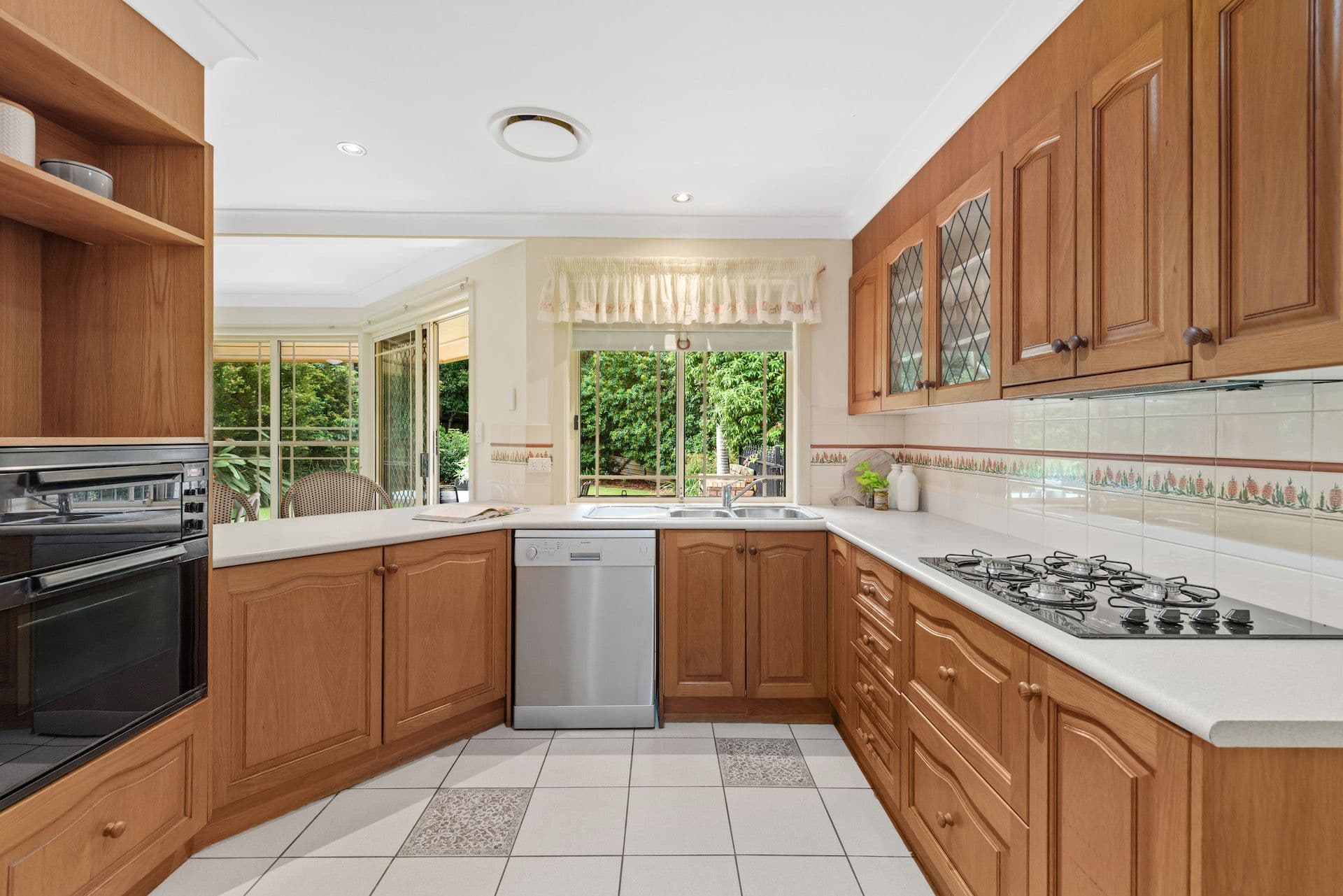 10 Winchcombe Avenue, Murrumba Downs QLD 4503, Murrumba Downs - Thumbnail 5