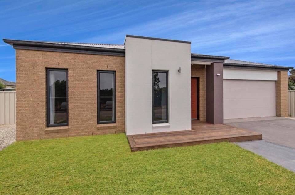 11 Bullock Street, Eaglehawk VIC 3556, Eaglehawk - Thumbnail 2