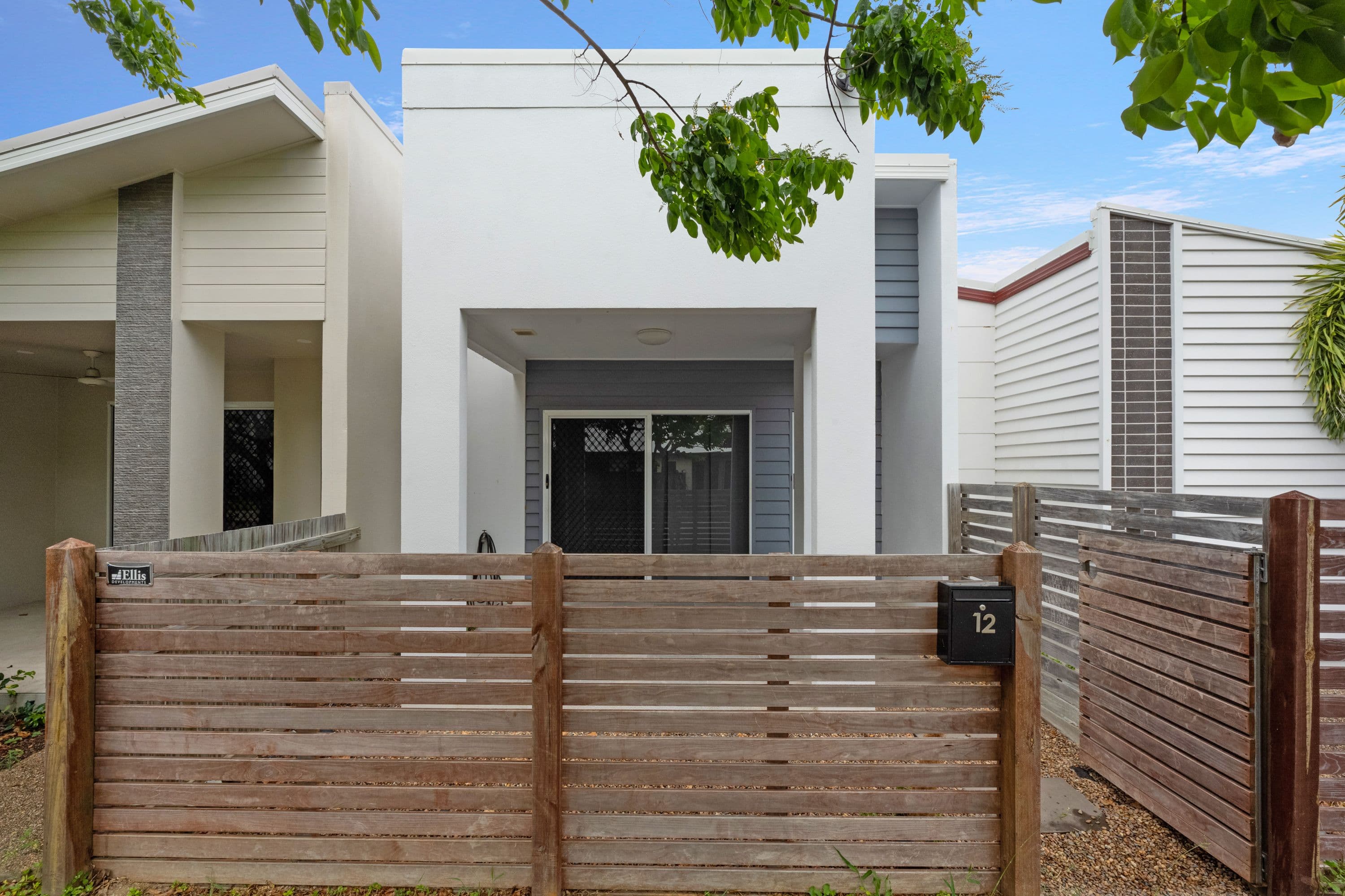 12 Lawrie Avenue, Oonoonba QLD 4811, Oonoonba - Image 1