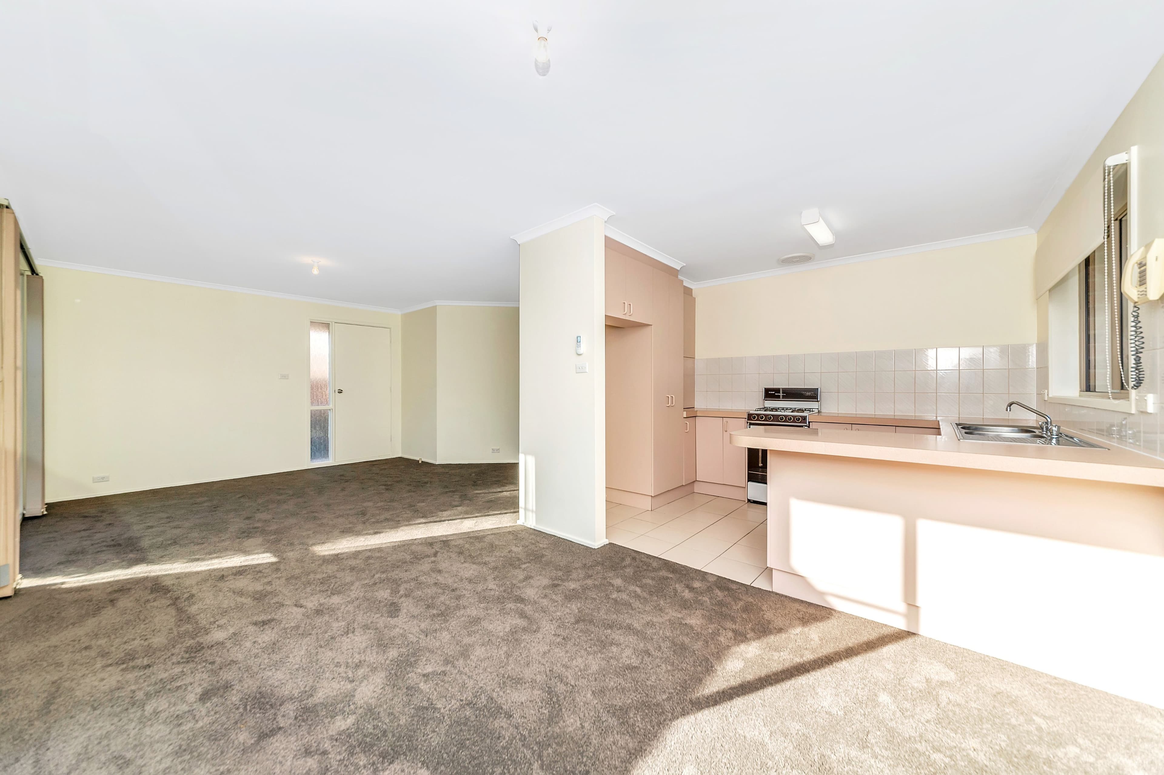 37 Derrima Road, Queanbeyan NSW 2620, Queanbeyan - Thumbnail 5