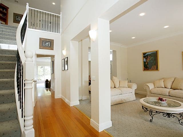 10   Foch Street, BOX HILL SOUTH VIC 3128, Box Hill South - Thumbnail 2