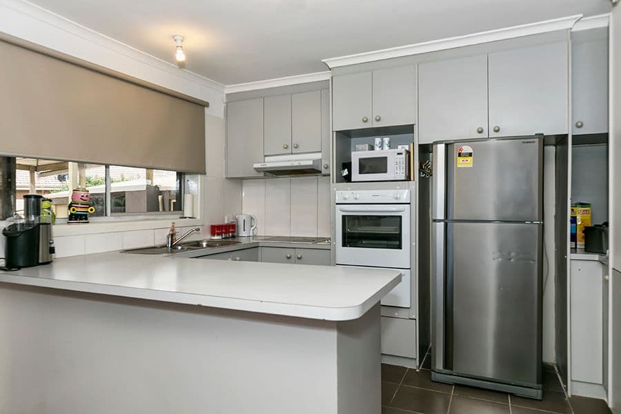 5 Churchill Way, MELTON WEST VIC 3337, Melton West - Thumbnail 2