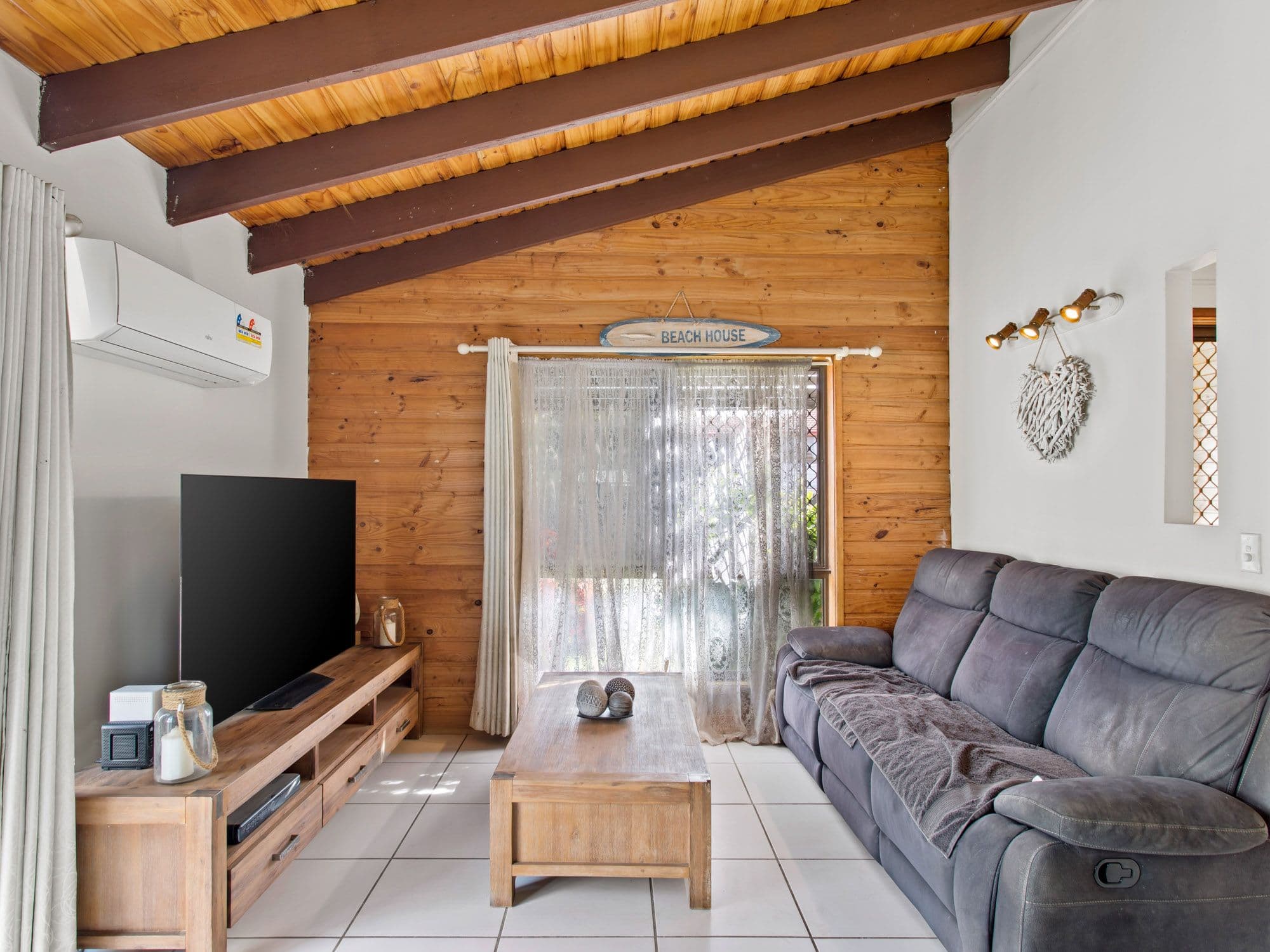 25 Warratina Street, Labrador QLD 4215, Labrador - Thumbnail 3