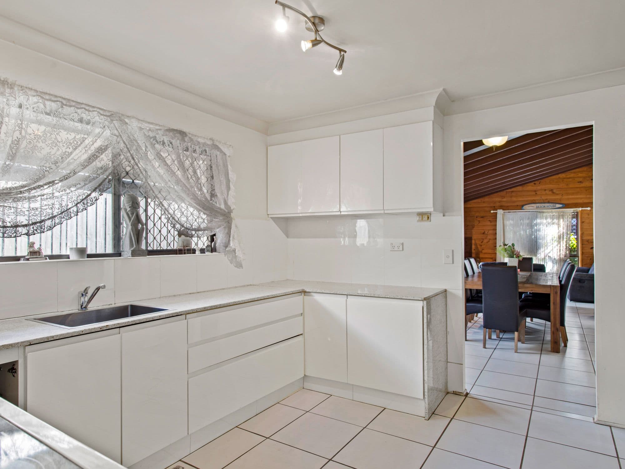 25 Warratina Street, Labrador QLD 4215, Labrador - Thumbnail 5