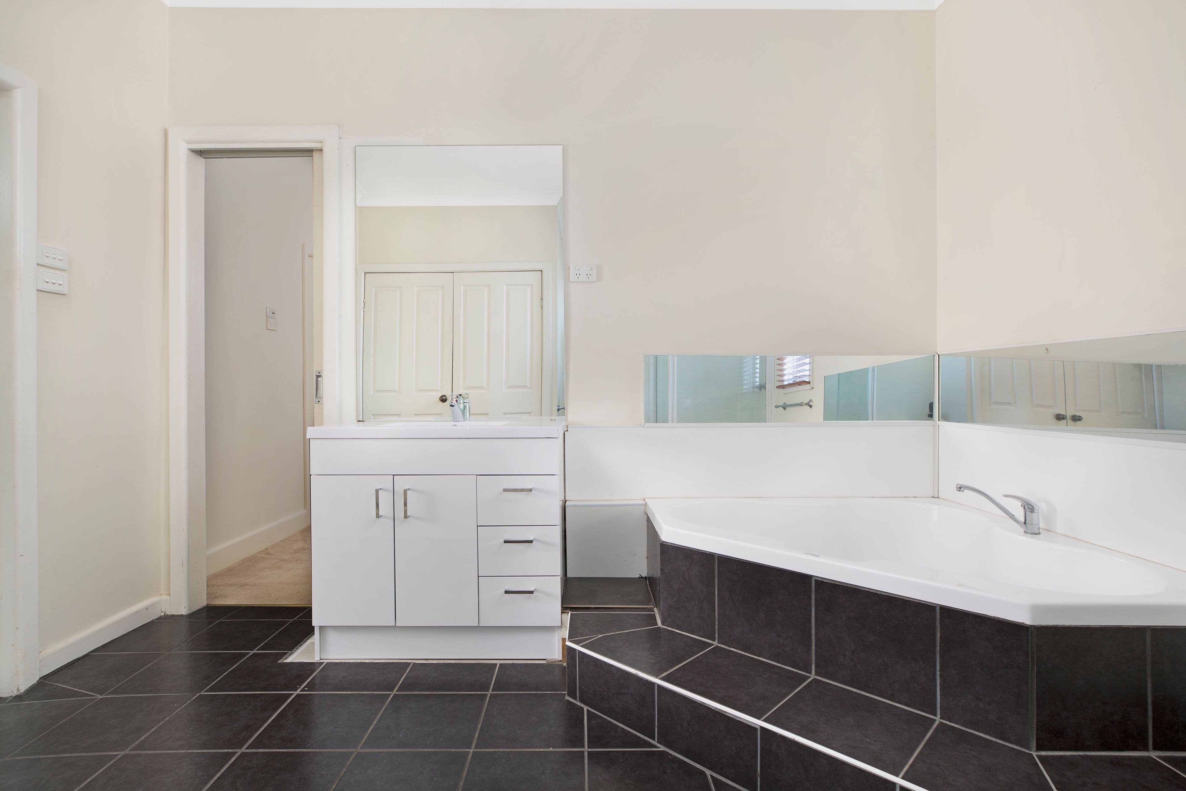 207 Joseph Street, Canadian VIC 3350, Canadian - Thumbnail 5