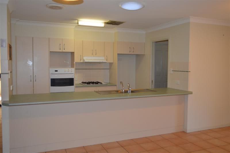 13 Lancaster Park Place, DUBBO NSW 2830, Dubbo - Thumbnail 2