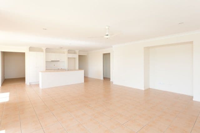 9 GREENVIEW Court, KARALEE QLD 4306, Karalee - Thumbnail 8