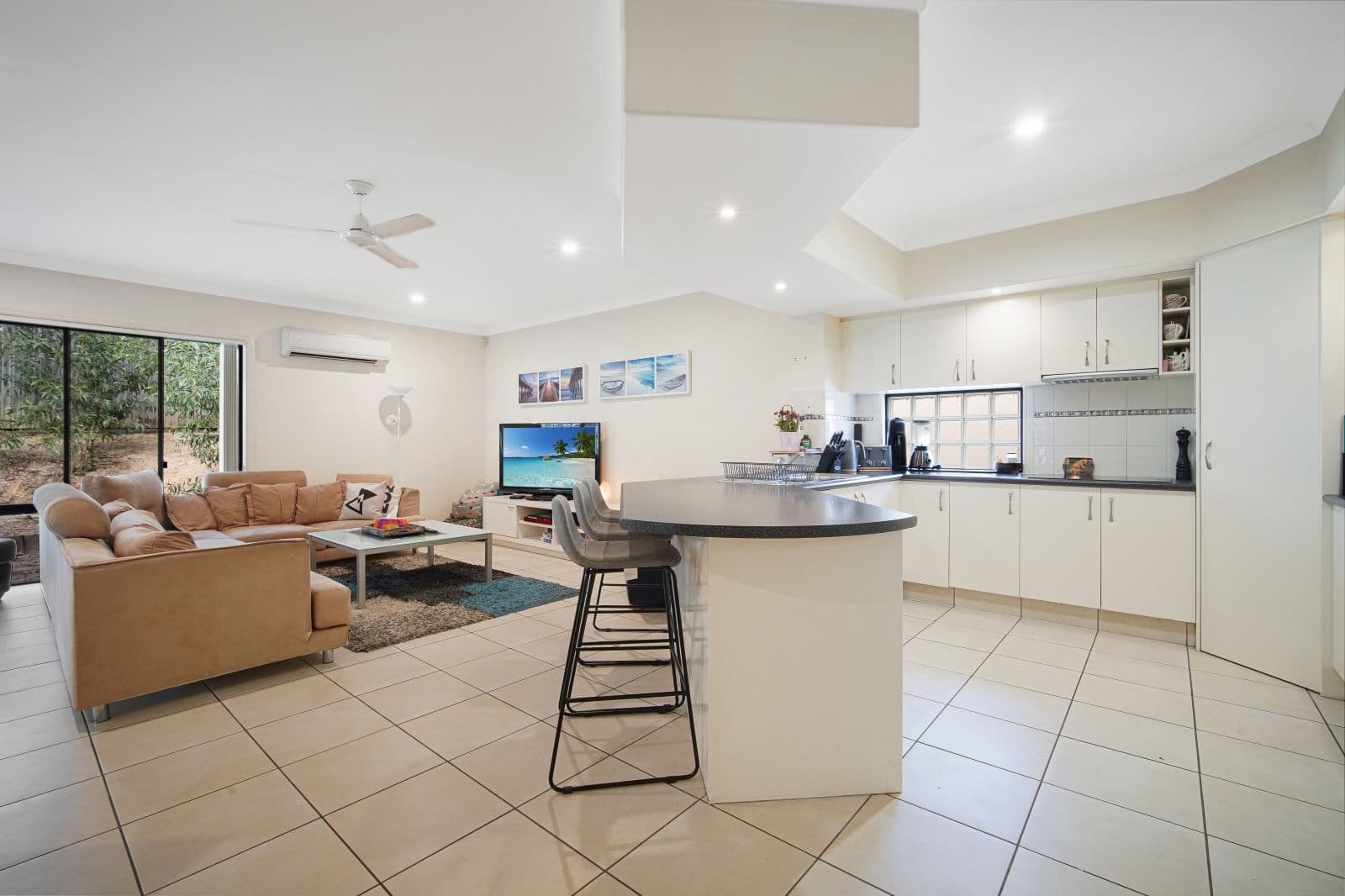 75 Arun Drive, Arundel QLD 4214, Arundel - Thumbnail 4