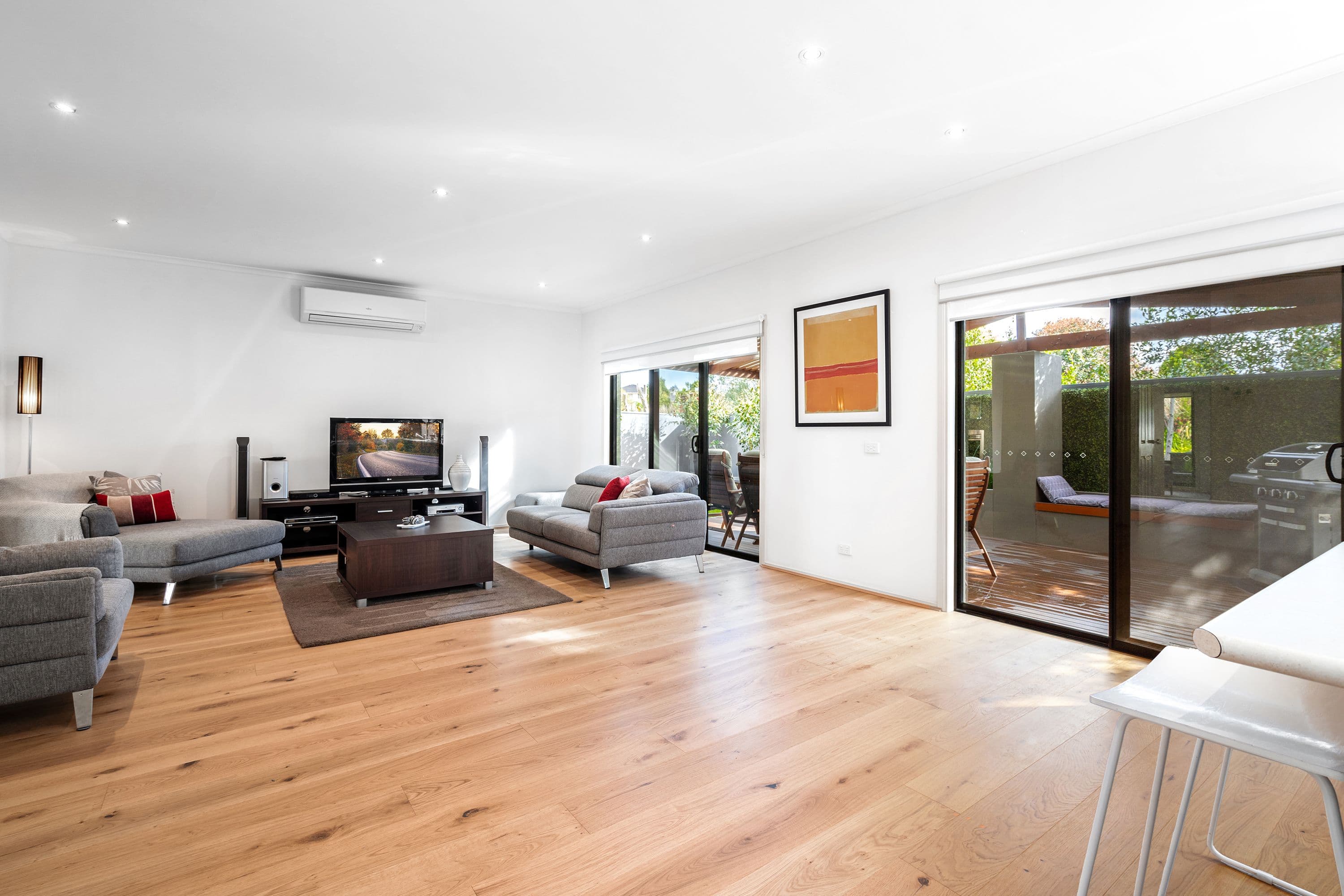 9 Refuge Close, Doncaster East VIC 3109, Doncaster East - Thumbnail 2