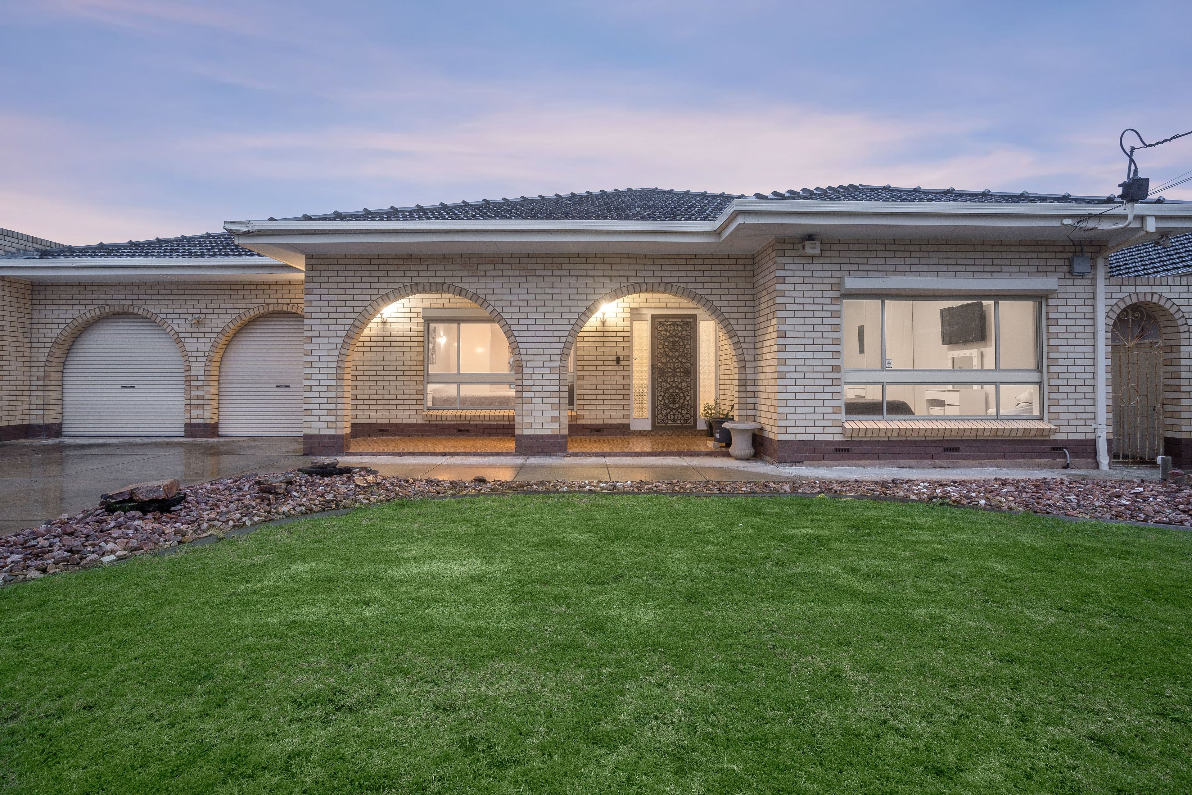 12 Dobson Drive, Pooraka SA 5095, Pooraka - Thumbnail 2