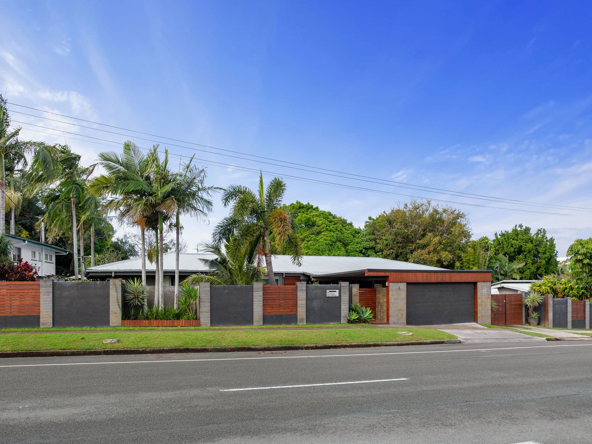 14 Dandar Drive, Southport QLD 4215, Southport - Thumbnail 2