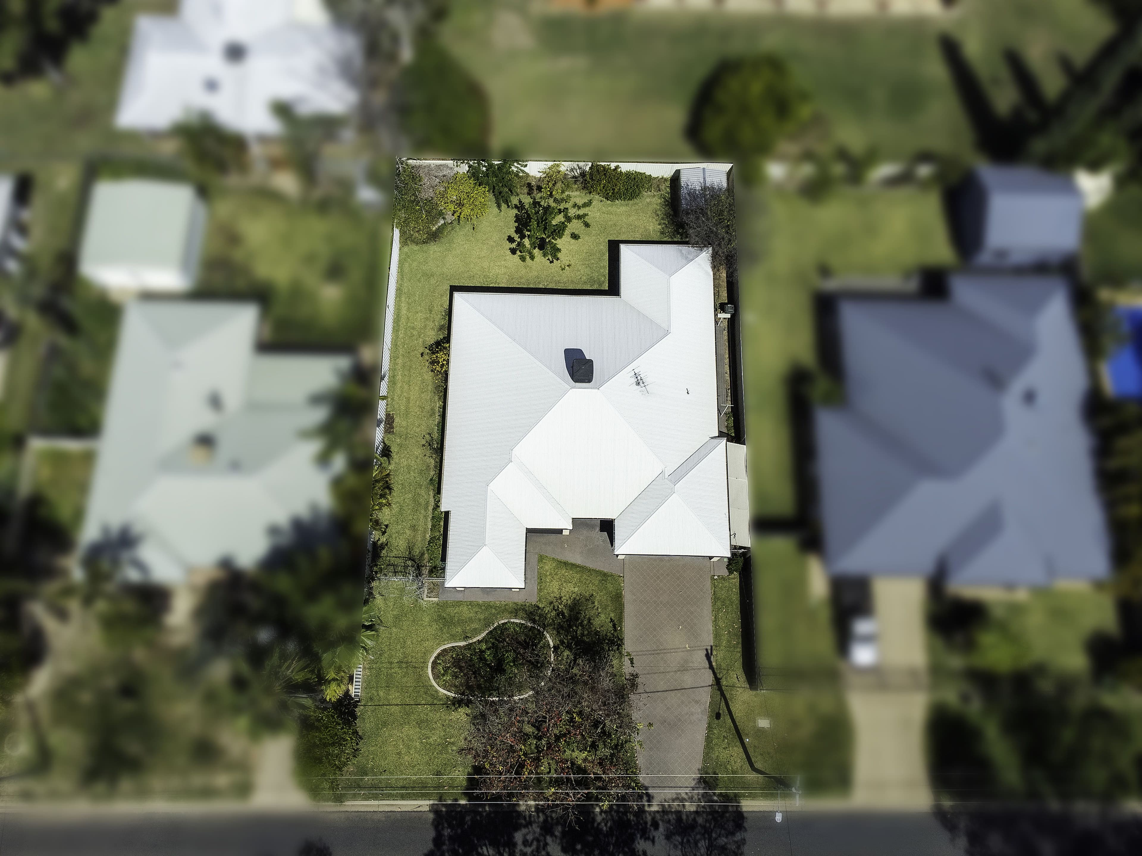 32 Park Avenue, Emerald QLD 4720, Emerald - Thumbnail 3