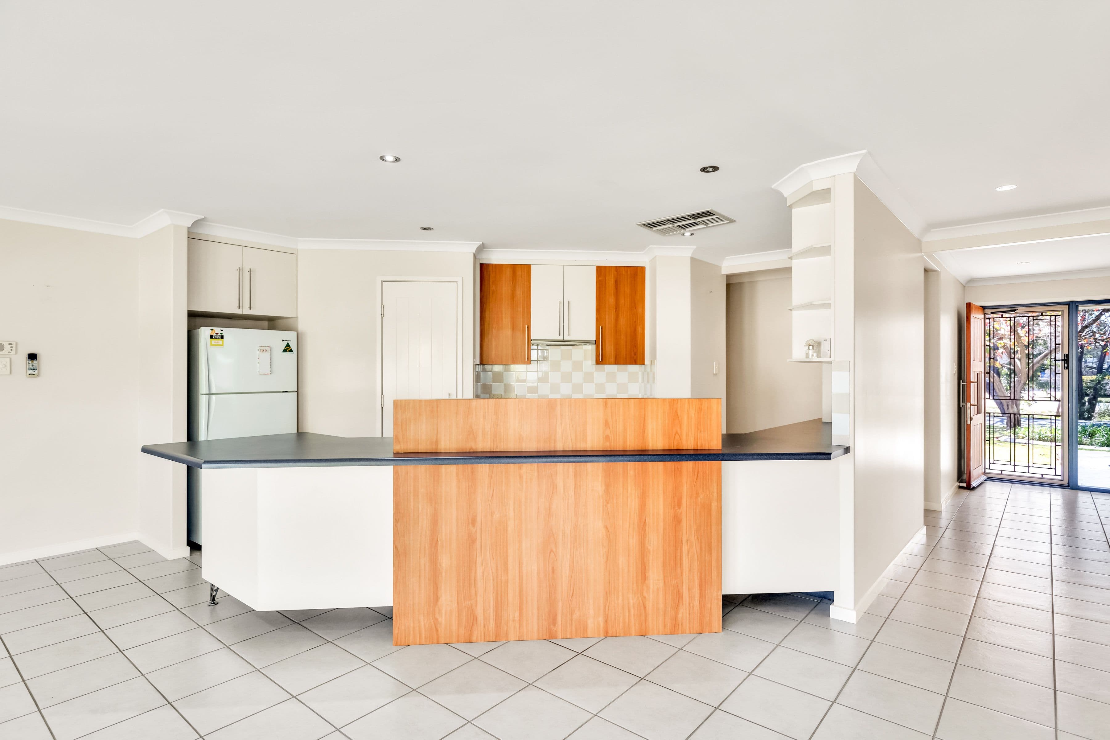 32 Park Avenue, Emerald QLD 4720, Emerald - Thumbnail 7