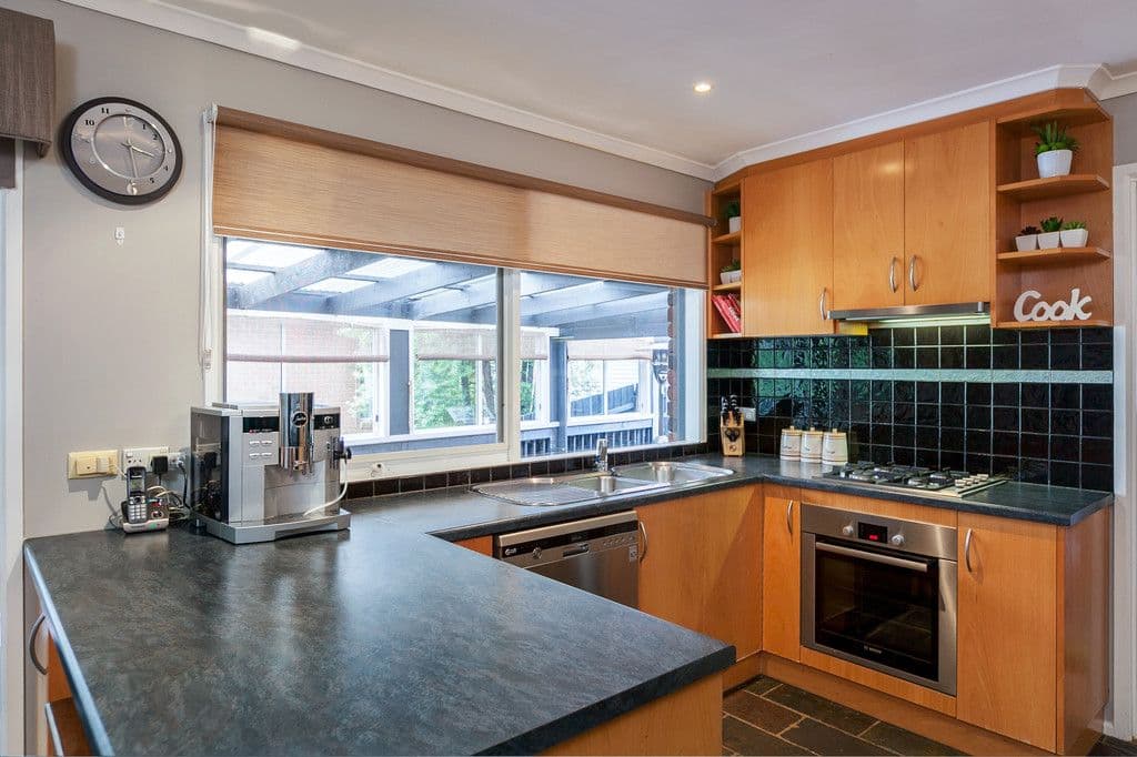 41 Stanley Jones Drive, SOUTH MORANG VIC 3752, South Morang - Thumbnail 2