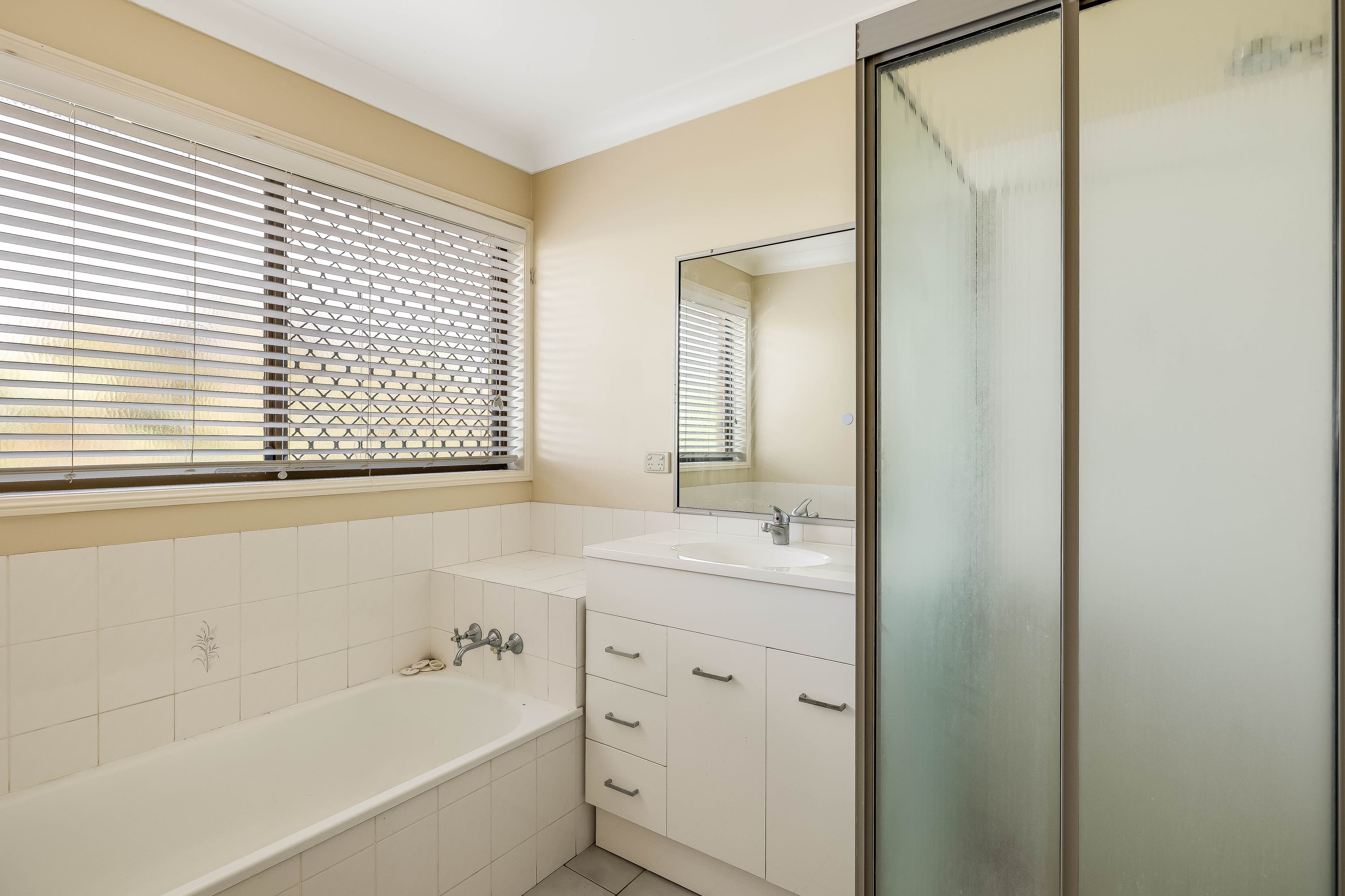 251 Herries Street, Newtown QLD 4350, Newtown - Thumbnail 7