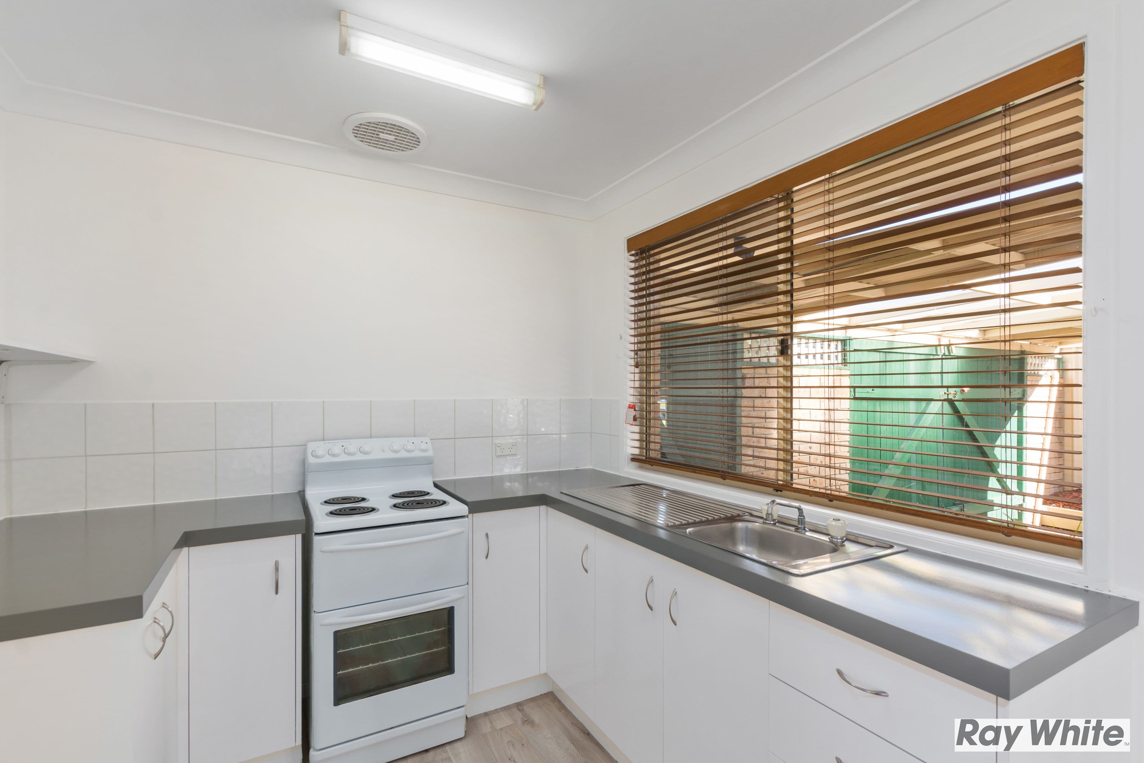 11 Smith Avenue, Albion Park NSW 2527, Albion Park - Thumbnail 4