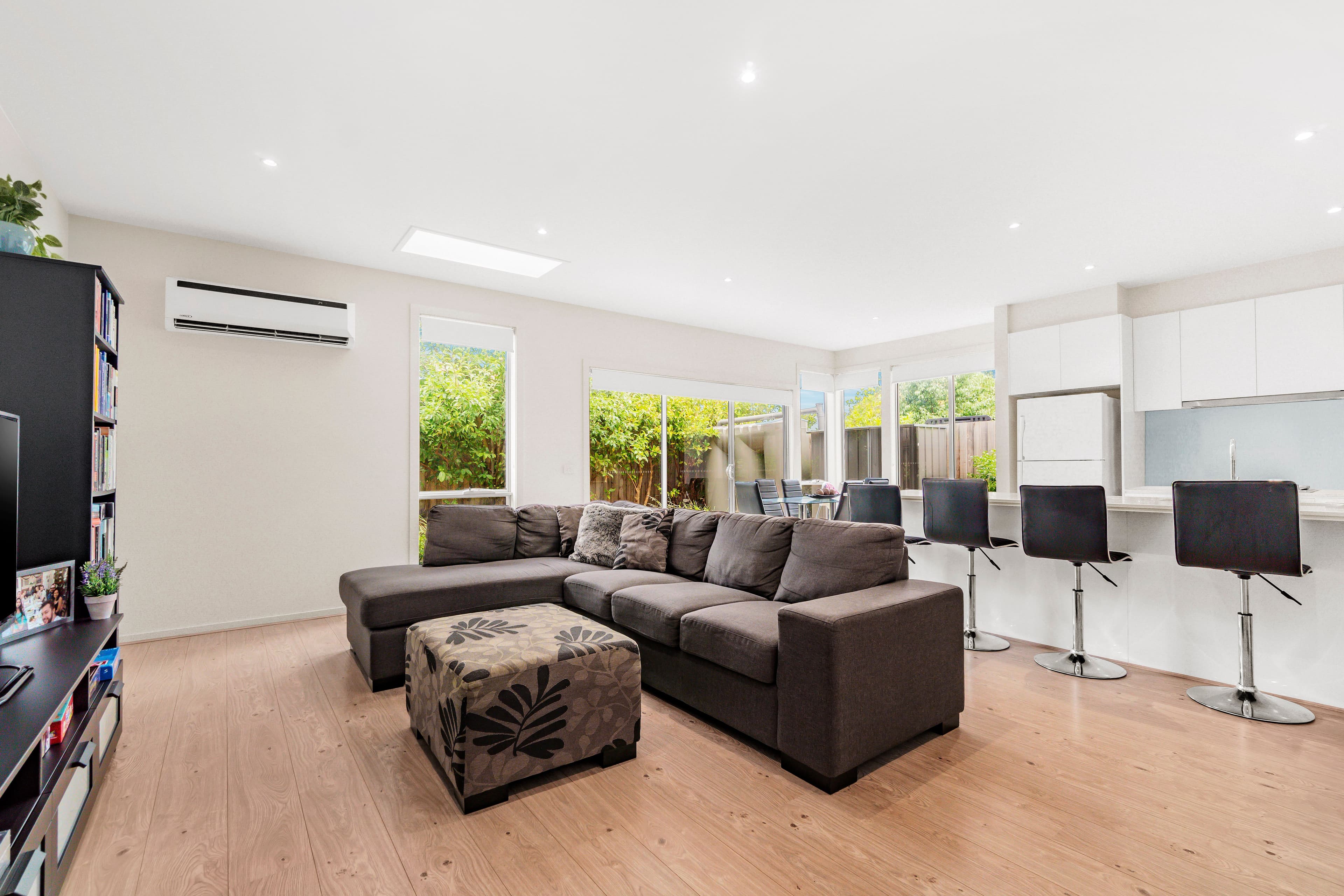 4 Claude Street, Bayswater VIC 3153, Bayswater - Thumbnail 2