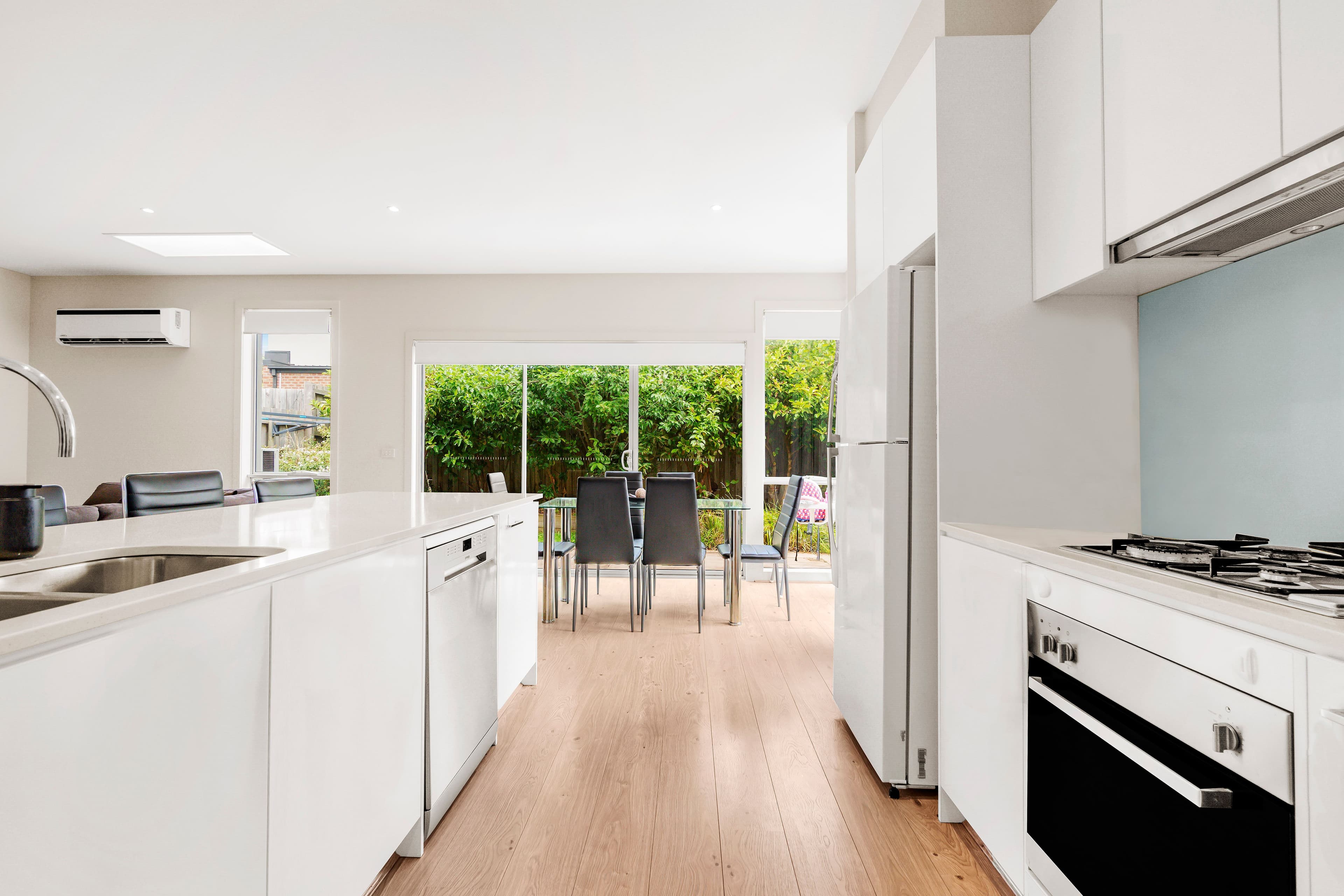 4 Claude Street, Bayswater VIC 3153, Bayswater - Thumbnail 3