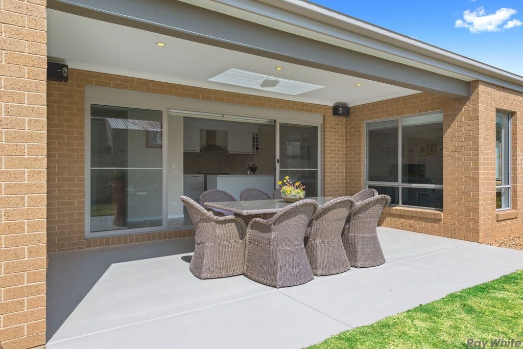 15 Champagne Crescent, Yarrawonga VIC 3730, Yarrawonga - Thumbnail 4