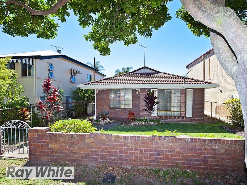34 Klingner Road, REDCLIFFE QLD 4020, Redcliffe - Image 1