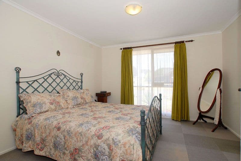 11 Blaxland Avenue, FRANKSTON SOUTH VIC 3199, Frankston South - Thumbnail 3
