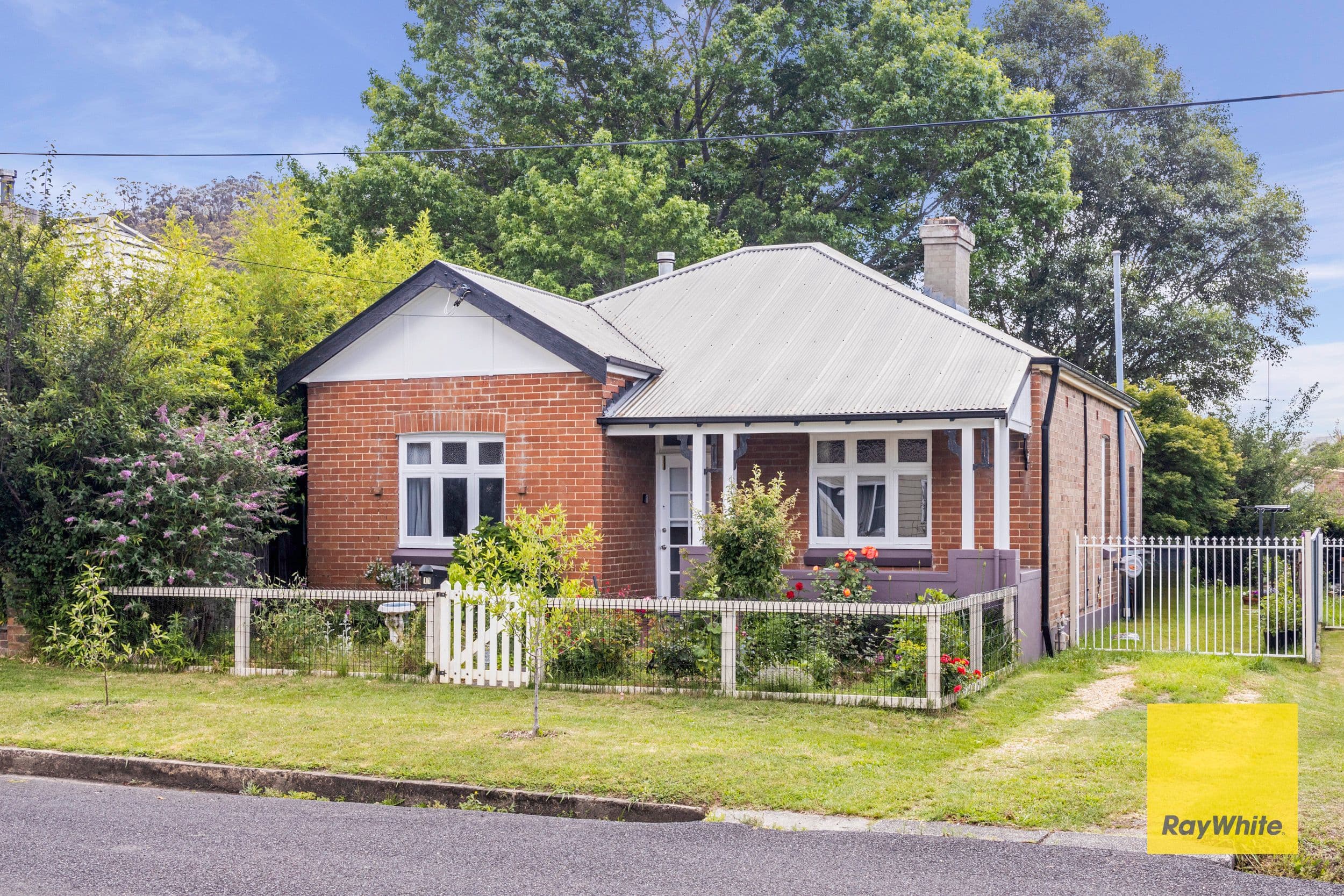 11 Guy Street, Lithgow NSW 2790, Morts Estate - Thumbnail 2
