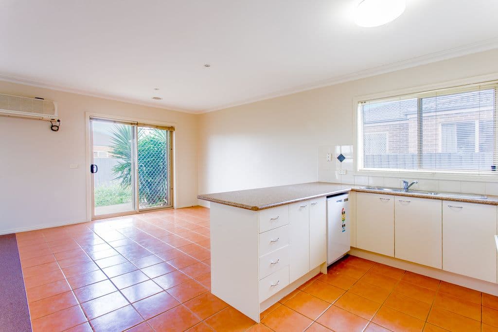 9 Jolley Rise, Melton West VIC 3337, Melton West - Thumbnail 2