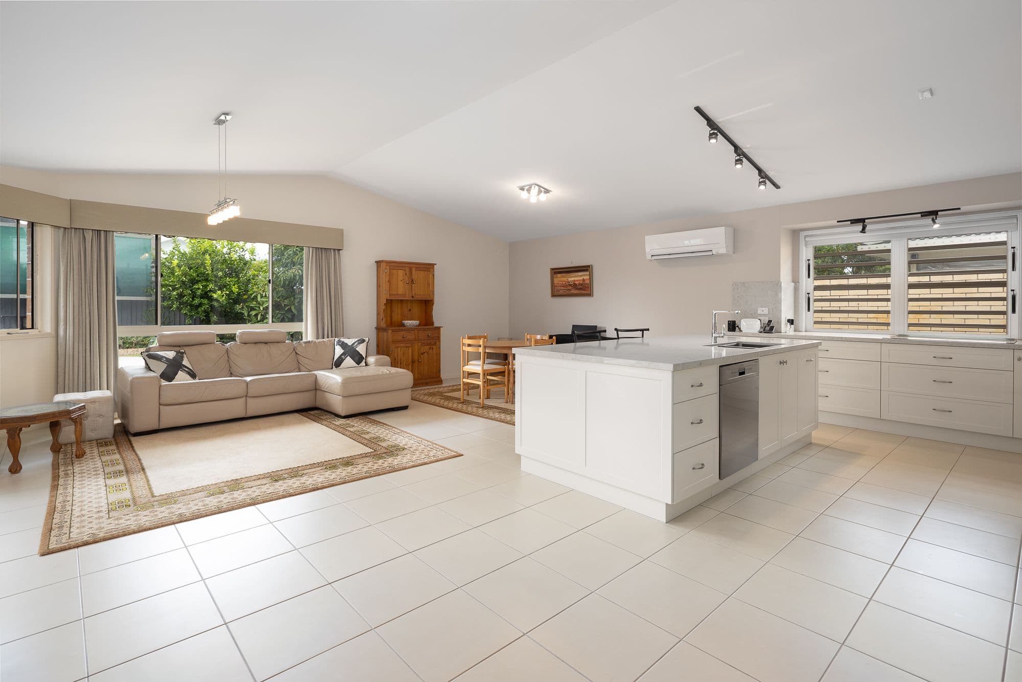 209 Ashmole Road, Newport QLD 4020, Newport - Thumbnail 4