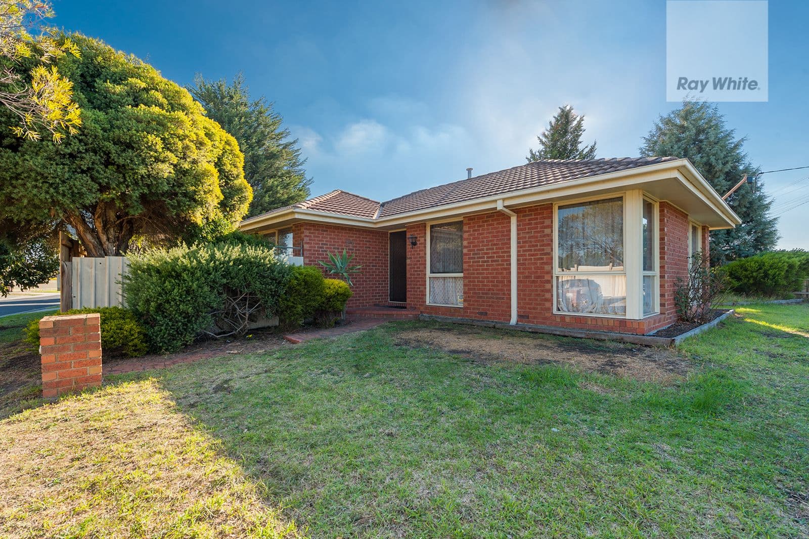 27 Banbury Crescent, Craigieburn VIC 3064, Craigieburn - Thumbnail 2
