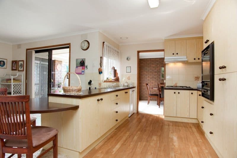 2 Ulm Close, MILL PARK VIC 3082, Mill Park - Thumbnail 4