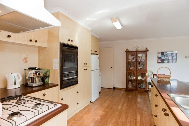 2 Ulm Close, MILL PARK VIC 3082, Mill Park - Thumbnail 6