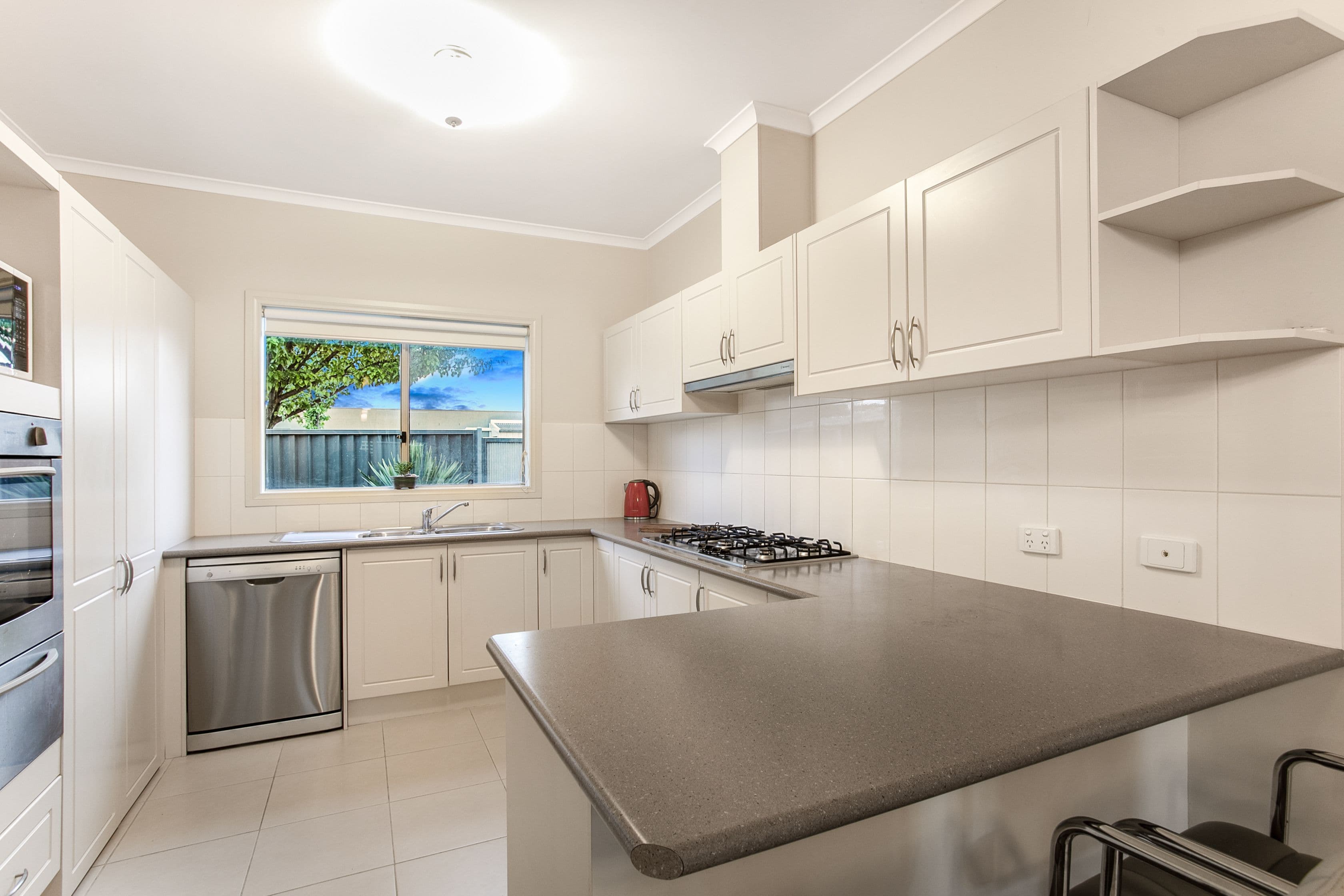23 Joseph Banks Drive, Pakenham VIC 3810, Pakenham - Thumbnail 5