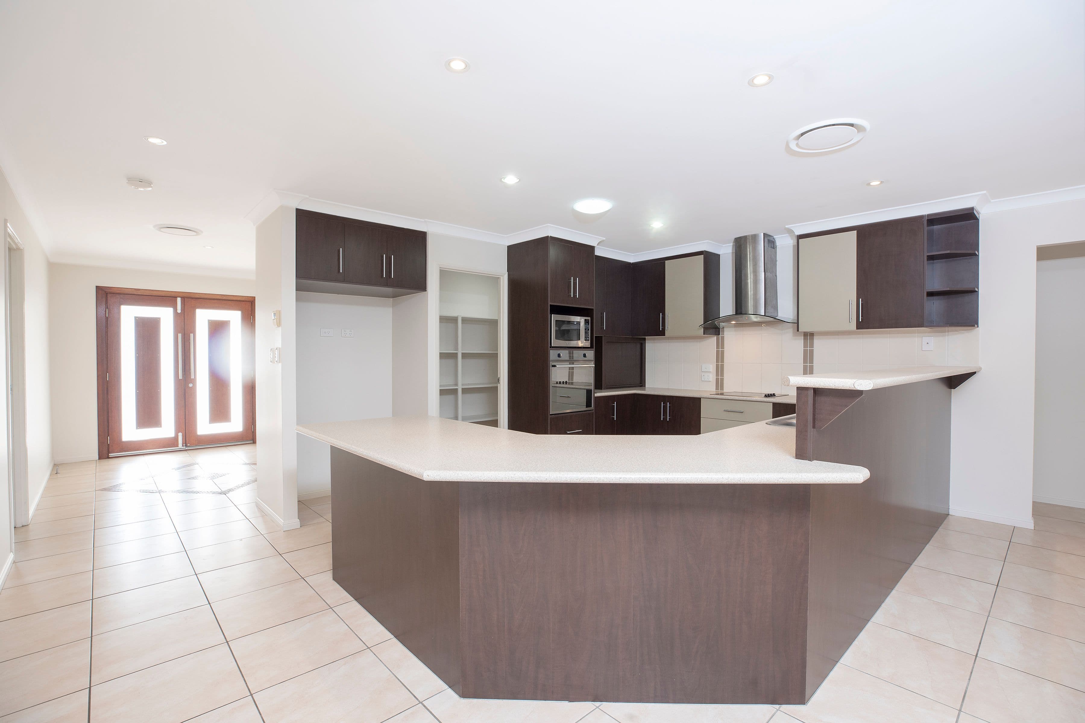 18 Cutfield Street, Glenella QLD 4740, Glenella - Thumbnail 2