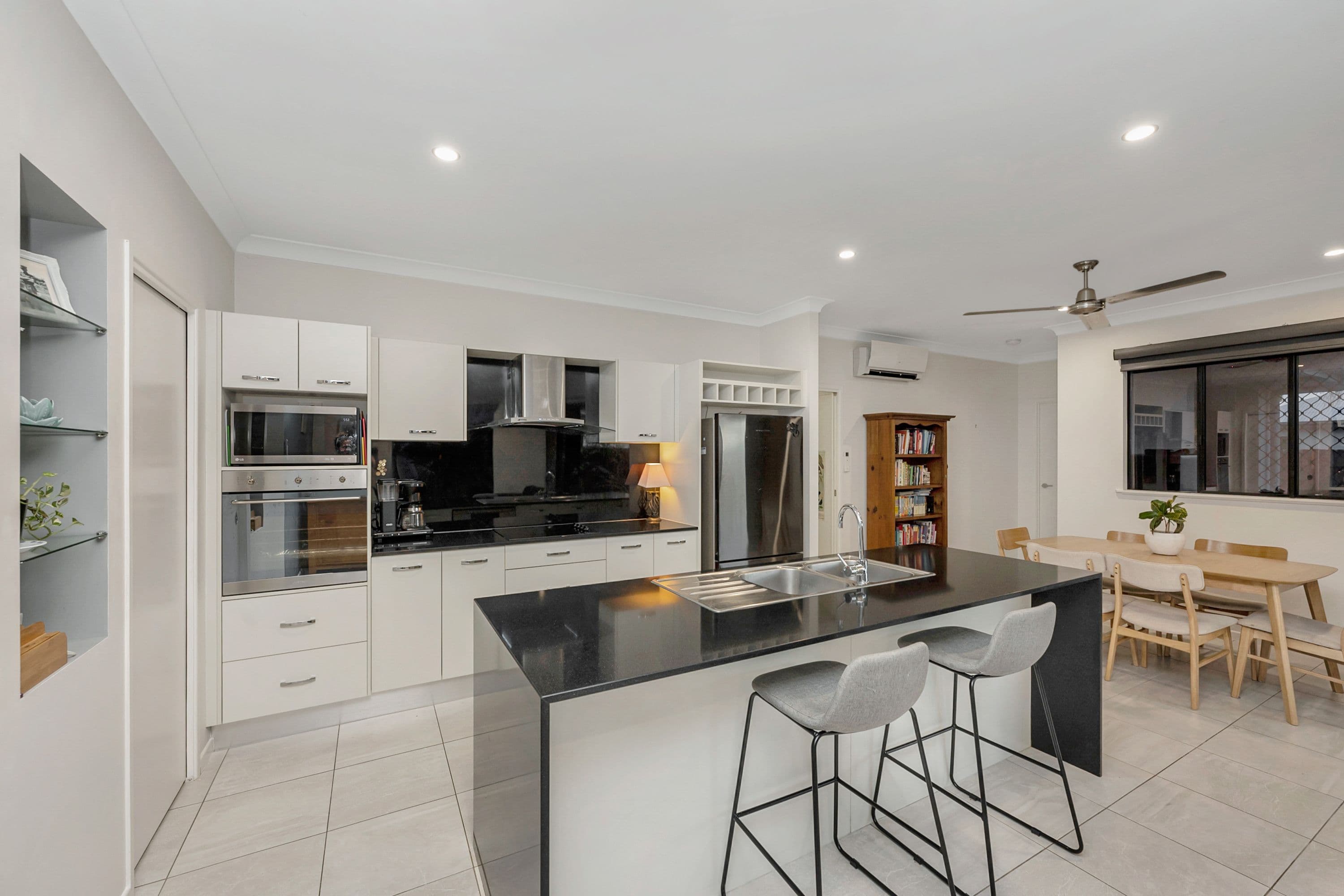 89 Sunhaven Boulevard, Burdell QLD 4818, Burdell - Thumbnail 3