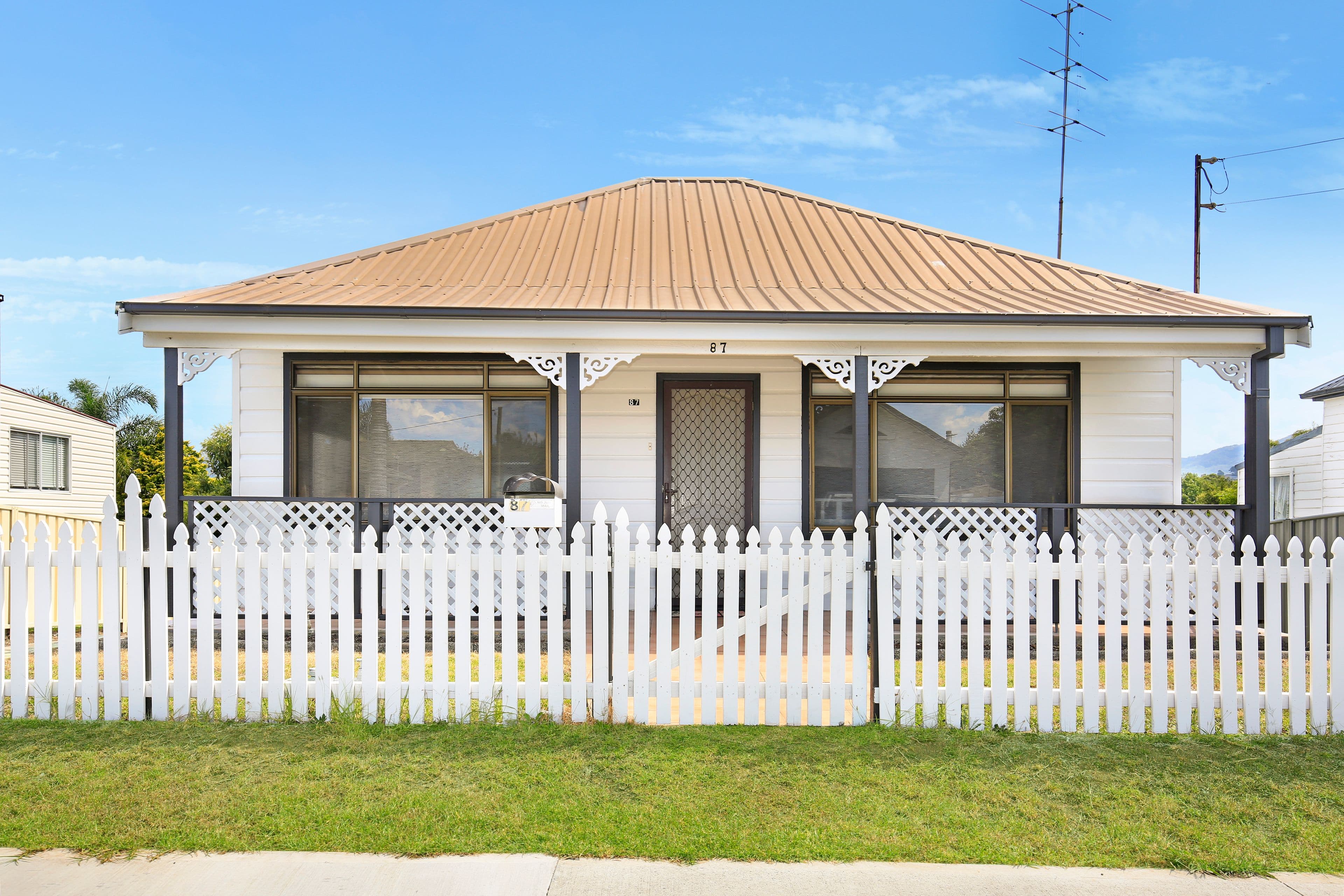 87 Mount Keira Road, West Wollongong - Image 1
