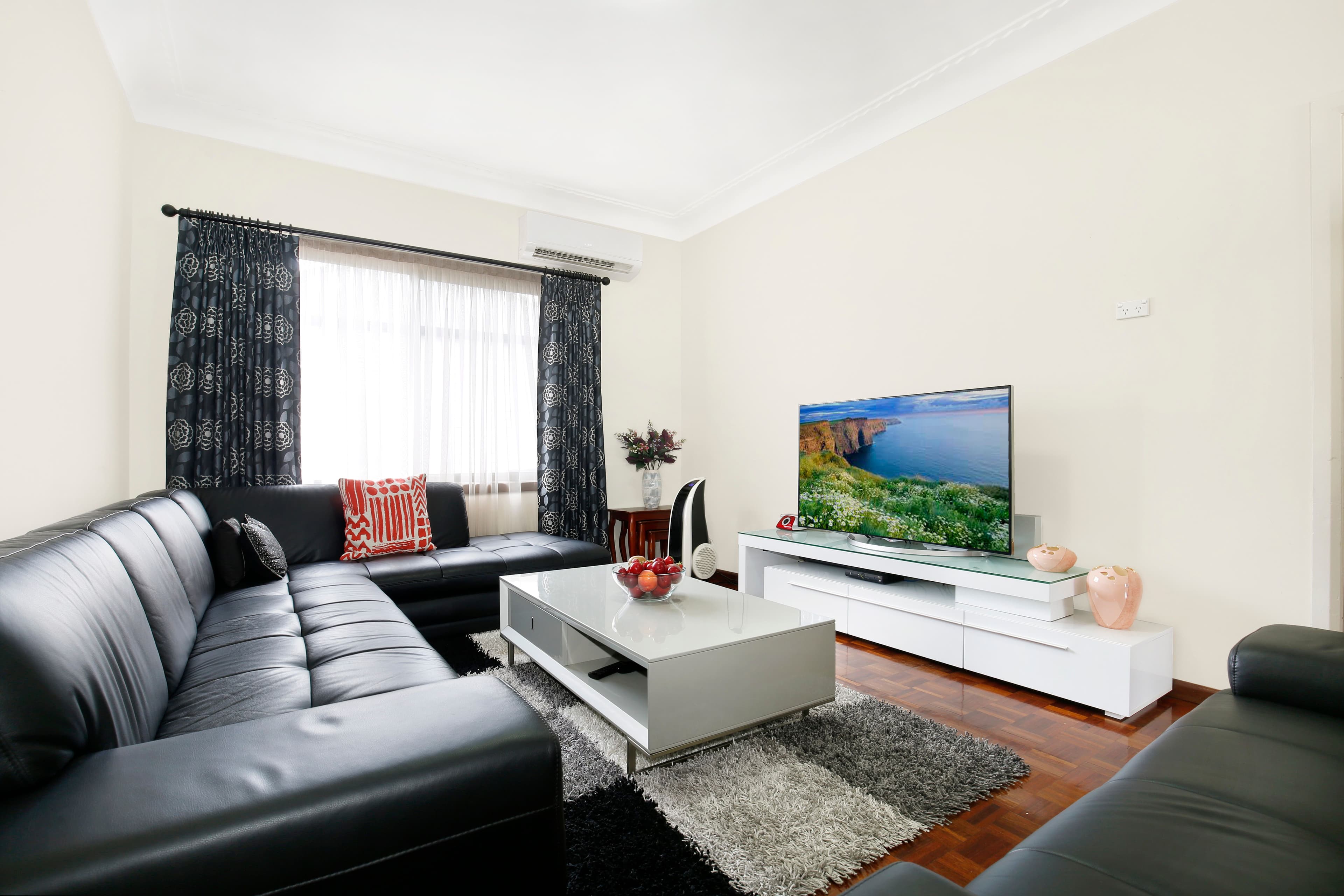87 Mount Keira Road, West Wollongong - Thumbnail 4