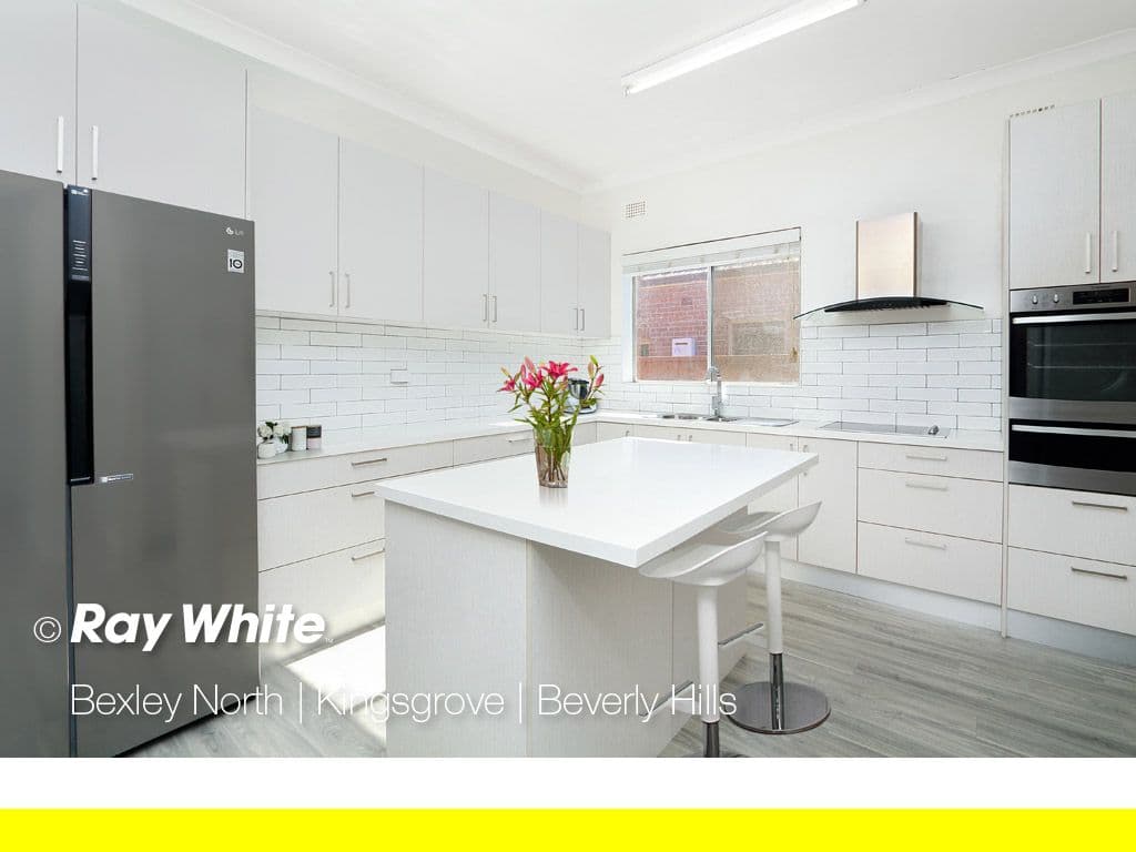 32 Cahill Street, Beverly Hills - Thumbnail 2
